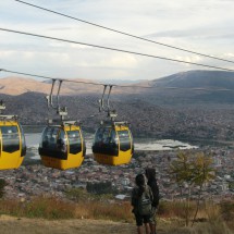 Cochabamba with the three cars of the new funicular